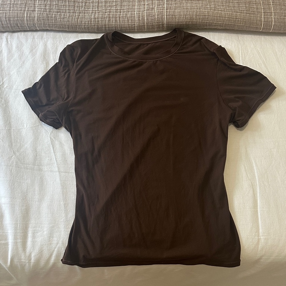 SKIMS Chocolate Brown Short Sleeve Tee